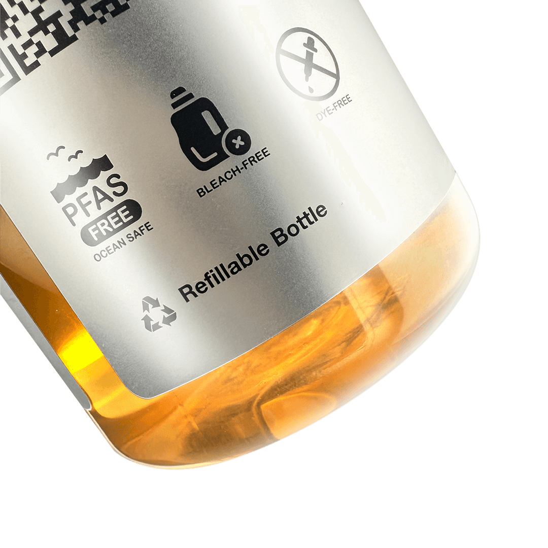 SKWOL™ Wash & Prep boat soap producing rich suds in a foam cannon for deep cleaning of boats, yachts, and marine surfaces.