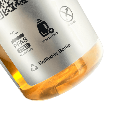 SKWOL™ Wash & Prep boat soap producing rich suds in a foam cannon for deep cleaning of boats, yachts, and marine surfaces.